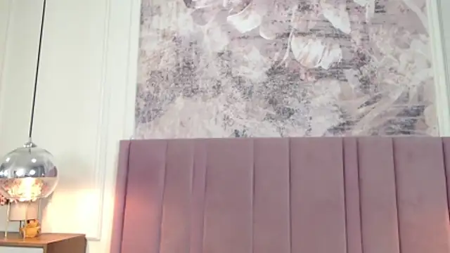 Snapshot of SabrinaDevill chatting on February 2, 2026, 1:10 pm SabrinaDevill online show from February 2, 2026, 1:10 pm