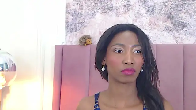 Snapshot of SabrinaDevill chatting on October 14, 2025, 1:23 pm SabrinaDevill online show from October 14, 2025, 1:23 pm