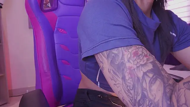 madelyn rose  online show from April 10, 2026, 6:37 pm