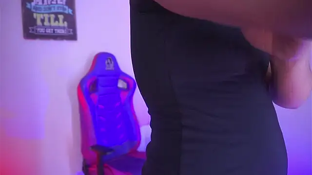 madelyn rose  online show from November 28, 2025, 1:39 am