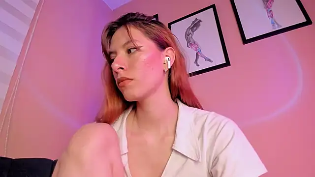 Snapshot of SensualJane2 chatting on October 17, 2025, 11:28 pm SensualJane2 online show from October 17, 2025, 11:28 pm