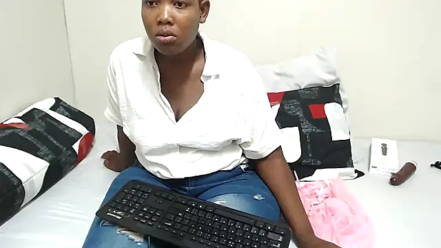 DollyAssZA online show from March 4, 2025, 6:07 pm