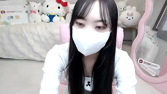 momo room online show from September 21, 2025, 6:51 am