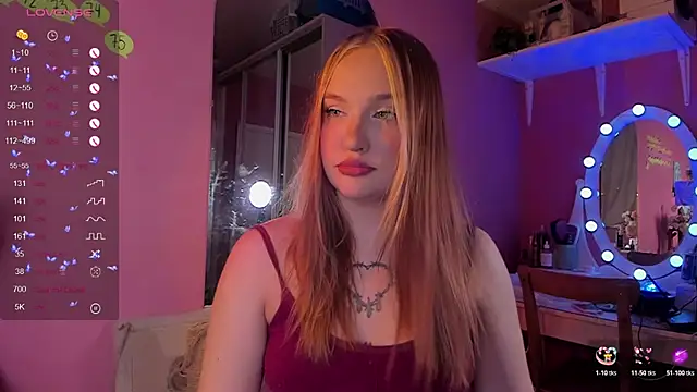 Snapshot of CarolineLovers chatting on October 23, 2025, 8:51 pm CarolineLovers online show from October 23, 2025, 8:51 pm