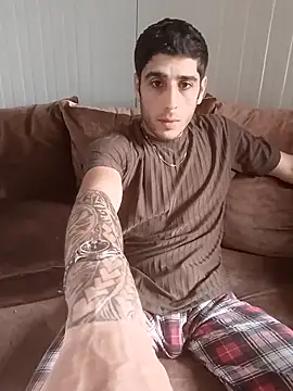 arenn1997 online show from April 16, 2026, 12:06 pm