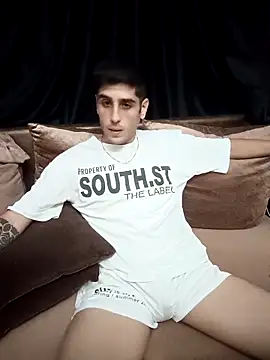 arenn1997 online show from September 19, 2025, 10:25 pm