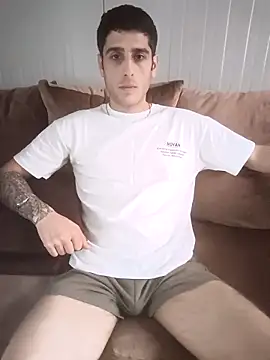 arenn1997 online show from April 12, 2026, 12:19 pm