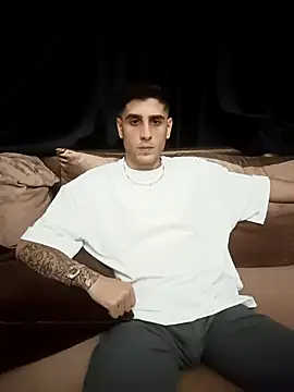 arenn1997 online show from September 22, 2025, 10:05 pm