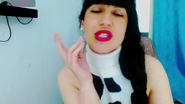 cristina connor online show from September 22, 2025, 1:33 am