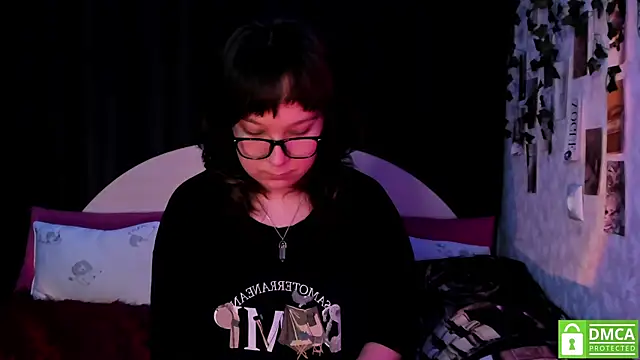 Snapshot of dreamgirllovee chatting on October 11, 2025, 9:27 pm dreamgirllovee online show from October 11, 2025, 9:27 pm