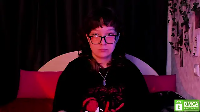 Snapshot of dreamgirllovee chatting on October 19, 2025, 1:52 am dreamgirllovee online show from October 19, 2025, 1:52 am