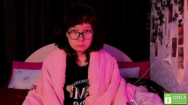 Snapshot of dreamgirllovee chatting on October 11, 2025, 2:45 am dreamgirllovee online show from October 11, 2025, 2:45 am