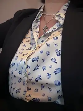 Snapshot of ZhenjaPoledance chatting on October 22, 2025, 7:08 am ZhenjaPoledance online show from October 22, 2025, 7:08 am