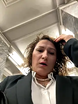 Snapshot of ZhenjaPoledance chatting on September 21, 2025, 12:43 pm ZhenjaPoledance online show from September 21, 2025, 12:43 pm