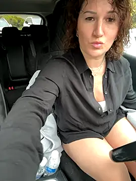 Snapshot of ZhenjaPoledance chatting on October 5, 2025, 9:22 am ZhenjaPoledance online show from October 5, 2025, 9:22 am