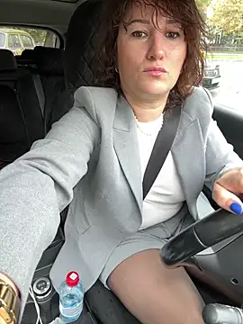 Snapshot of ZhenjaPoledance chatting on September 18, 2025, 7:44 am ZhenjaPoledance online show from September 18, 2025, 7:44 am