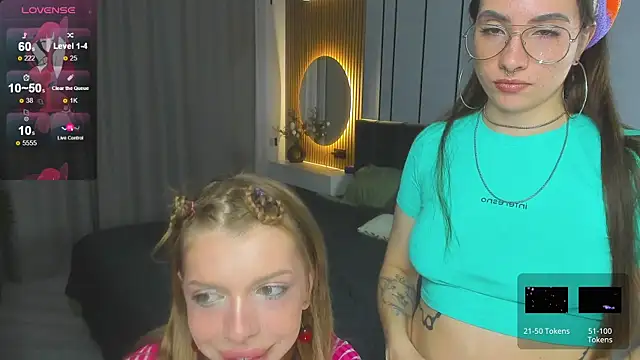 Snapshot of Hannah_Carr chatting on November 16, 2025, 5:39 pm Hannah Carr online show from November 16, 2025, 5:39 pm