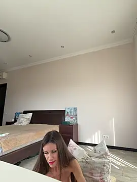 Hott Lolla online show from February 23, 2026, 8:48 am