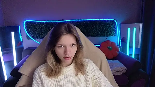 LitaBrom online show from November 15, 2025, 2:04 am