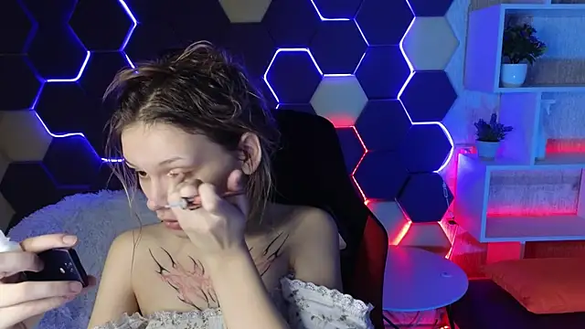 LitaBrom online show from January 18, 2025, 8:31 am