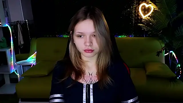 LitaBrom online show from February 1, 2025, 2:47 am