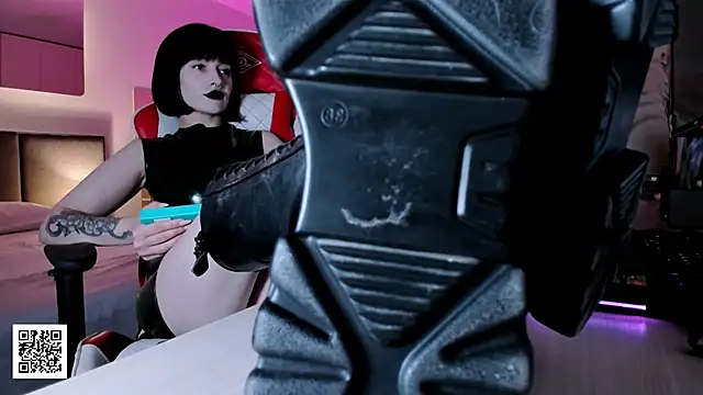  Goddess Misha  online show from October 19, 2025, 9:28 pm