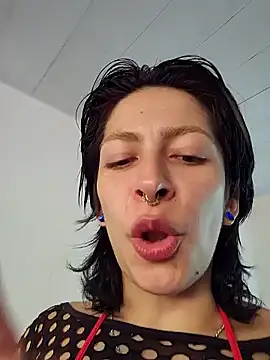 xmoira3x online show from December 29, 2024, 7:11 pm