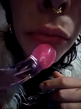 xmoira3x online show from December 4, 2024, 5:21 am