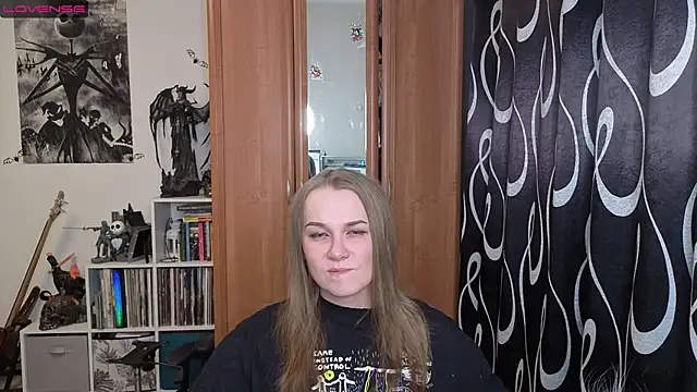Snapshot of stellablondy chatting on May 8, 2026, 5:39 pm stellablondy online show from May 8, 2026, 5:39 pm