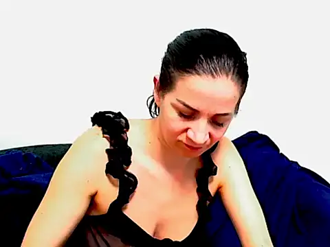 Kitty4 love u online show from November 22, 2025, 7:40 am