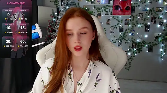 Snapshot of Meow_babe chatting on December 25, 2024, 2:45 pm Meow babe online show from December 25, 2024, 2:45 pm
