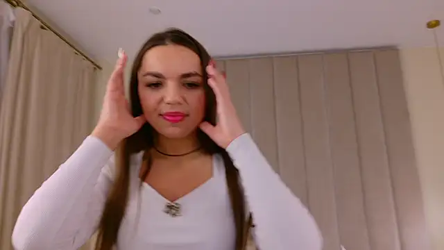 CamillaLarson online show from February 5, 2025, 11:55 am