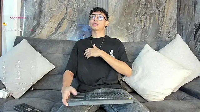 Snapshot of Daviid_laidd chatting on September 26, 2025, 8:16 pm Daviid laidd online show from September 26, 2025, 8:16 pm