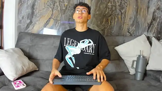 Snapshot of Daviid_laidd chatting on September 29, 2025, 7:08 pm Daviid laidd online show from September 29, 2025, 7:08 pm