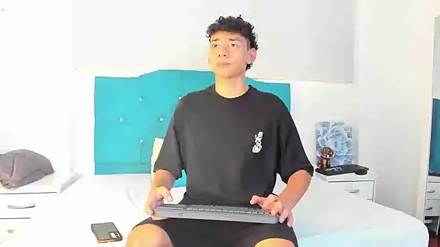 Snapshot of Daviid_laidd chatting on October 1, 2025, 8:24 pm Daviid laidd online show from October 1, 2025, 8:24 pm