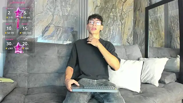 Snapshot of Daviid_laidd chatting on October 7, 2025, 8:10 pm Daviid laidd online show from October 7, 2025, 8:10 pm