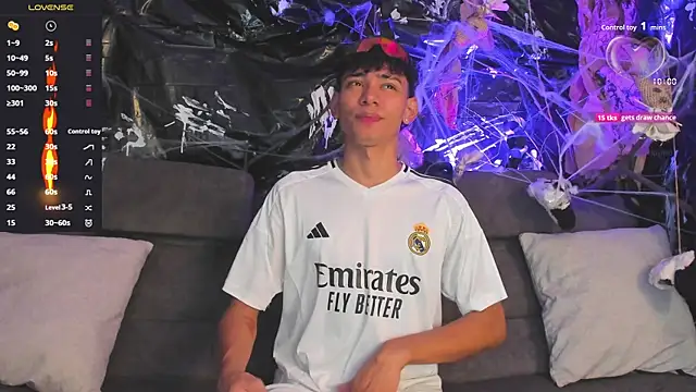 Snapshot of Daviid_laidd chatting on October 29, 2025, 9:03 pm Daviid laidd online show from October 29, 2025, 9:03 pm