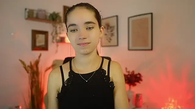 Gia Paige18 online show from September 18, 2025, 1:03 pm