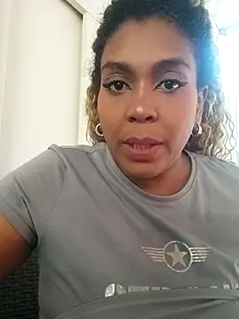 Snapshot of ELLA_KELLY chatting on October 21, 2025, 11:53 am ELLA KELLY online show from October 21, 2025, 11:53 am