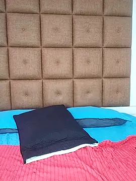 Snapshot of ELLA_KELLY chatting on September 22, 2025, 12:00 pm ELLA KELLY online show from September 22, 2025, 12:00 pm