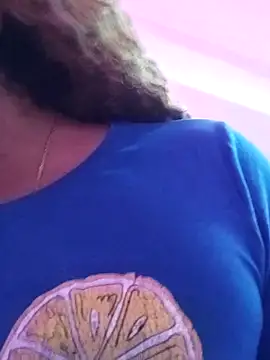 ELLA KELLY online show from March 4, 2026, 11:51 am