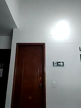 ELLA KELLY online show from November 12, 2025, 11:47 am