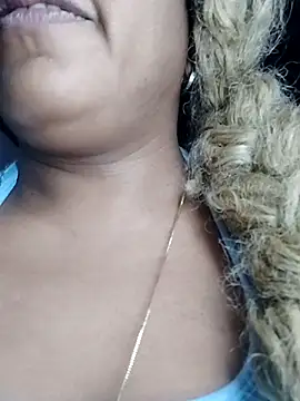 ELLA KELLY online show from November 29, 2025, 11:54 am