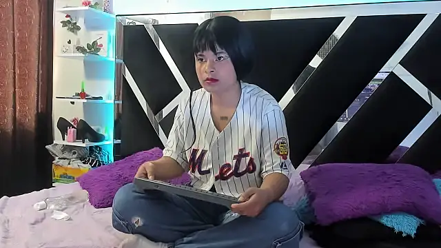 Snapshot of 1lovelygirls chatting on March 18, 2025, 3:22 pm 1lovelygirls online show from March 18, 2025, 3:22 pm