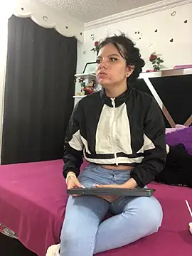 Snapshot of 1lovelygirls chatting on October 28, 2025, 12:26 pm 1lovelygirls online show from October 28, 2025, 12:26 pm