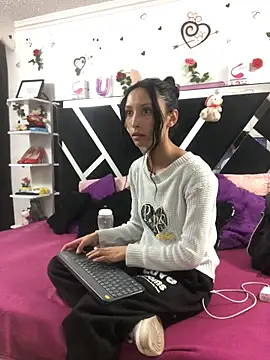 Snapshot of 1lovelygirls chatting on September 19, 2025, 12:09 pm 1lovelygirls online show from September 19, 2025, 12:09 pm