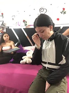 Snapshot of 1lovelygirls chatting on September 16, 2025, 12:06 pm 1lovelygirls online show from September 16, 2025, 12:06 pm