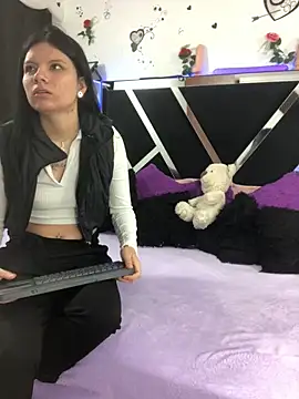 Snapshot of 1lovelygirls chatting on October 4, 2025, 12:07 pm 1lovelygirls online show from October 4, 2025, 12:07 pm