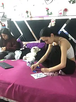 Snapshot of 1lovelygirls chatting on September 9, 2025, 12:58 pm 1lovelygirls online show from September 9, 2025, 12:58 pm