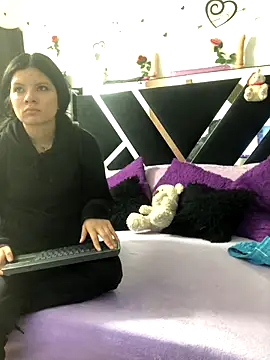 Snapshot of 1lovelygirls chatting on October 3, 2025, 12:06 pm 1lovelygirls online show from October 3, 2025, 12:06 pm